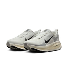 Nike Vomero 18 Shoes (Men's)