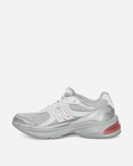 2010 Sneakers Silver Metallic / Team Red