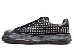 Maison Mihara Yasuhiro Spiked Blakey Low in Black/Black