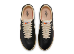 Women's Nike Astrograbber Leather in Black