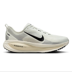 Nike Vomero 18 Shoes (Women's)