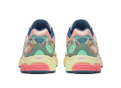 Saucony Progrid Omni 9 in Beige / Blue