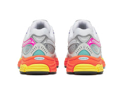 Saucony Progrid Omni 9 in White / Multi