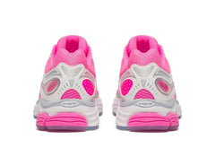 Saucony Progrid Omni 9 in Pink